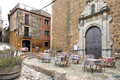 Piazza Gratallops - Plaça de l,Església, 43737 Gratallops, Tarragona, Spain