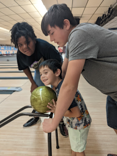 Bowling Alley «Strike & Spare Family Fun Center», reviews and photos, 6220 Shepherdsville Rd, Louisville, KY 40228, USA