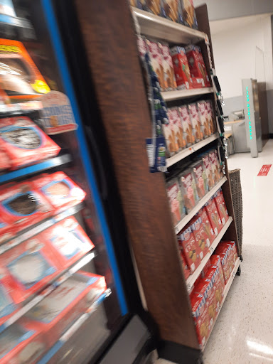 Supermarket «Giant», reviews and photos, 7142 Arlington Rd, Bethesda, MD 20814, USA