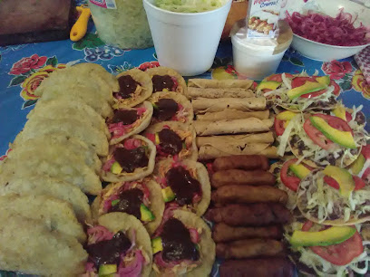 Comida Casera Con El Sazon Del Hogar - Priv. Las Delicias AB, Delicias, 86370 Comalcalco, Tab., Mexico