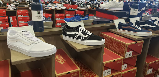 Shoe Store «DSW Designer Shoe Warehouse», reviews and photos, 4401 Lyons Rd, Coconut Creek, FL 33073, USA