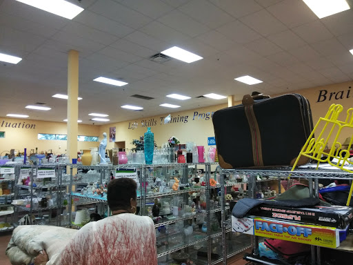 Thrift Store «Goodwill Port St. Lucie/Gatlin Store & Donation Center», reviews and photos