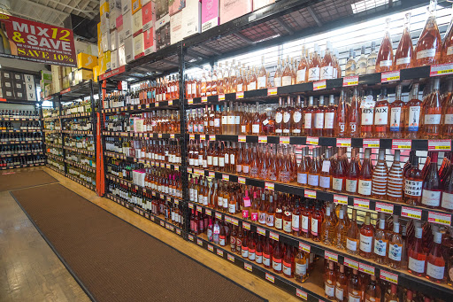 Liquor Store «BevMax», reviews and photos, 835 E Main St, Stamford, CT 06902, USA