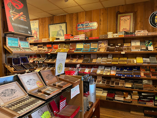 Cigar Shop «La Casa Del Tabaco Cigar Lounge», reviews and photos, 3330 Piedmont Rd NE #20, Atlanta, GA 30305, USA