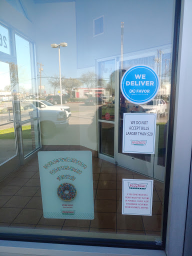 Bakery «Krispy Kreme Doughnuts», reviews and photos, 2600 S Cooper St, Arlington, TX 76015, USA