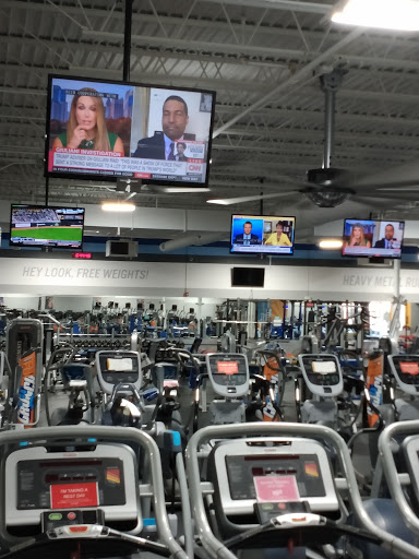 Health Club «Crunch - Toms River», reviews and photos, 1001 Fischer Blvd, Toms River, NJ 08753, USA