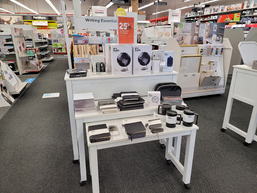 Office Supply Store «Staples», reviews and photos, 9230 Old Keene Mill Rd, Burke, VA 22015, USA