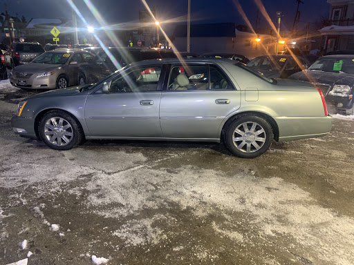 Used Car Dealer «DIAMOND AUTO SALES AND SERVICES 2016», reviews and photos, 1801 W Forest Home Ave, Milwaukee, WI 53204, USA