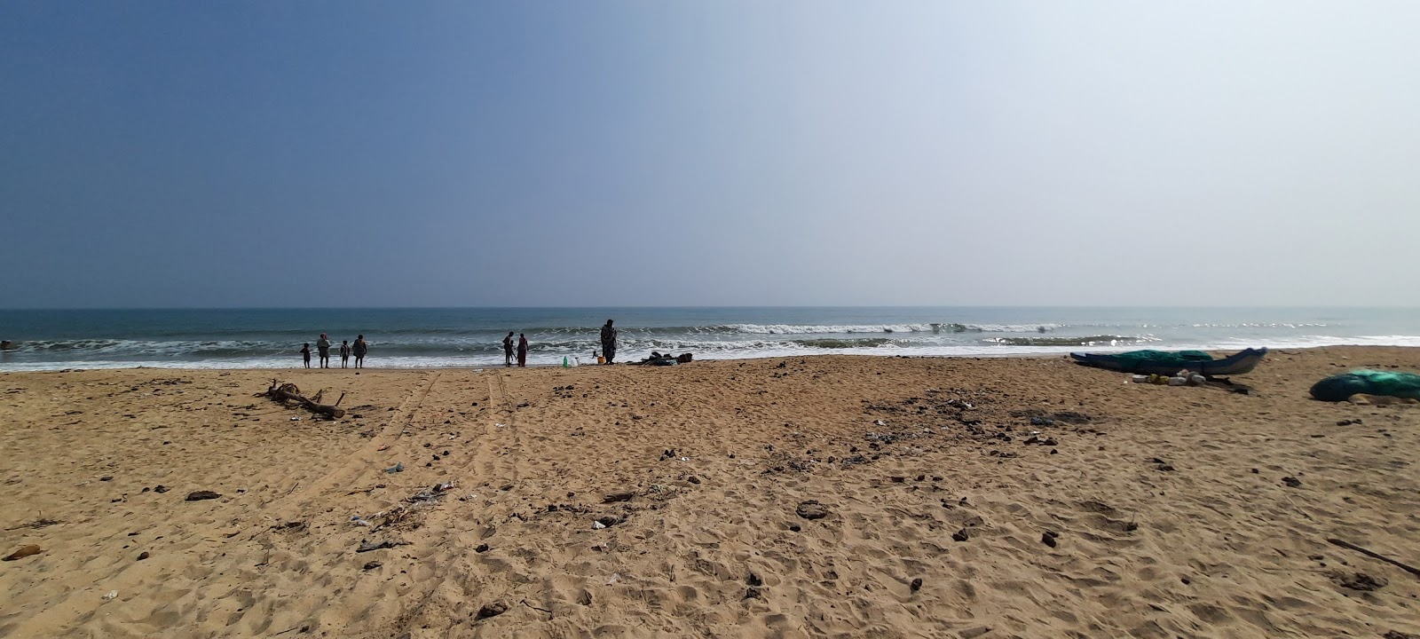 Photo de Tupilipalem Beach avec rivage droit, long