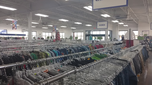 Thrift Store «Goodwill Retail Store of Lake St. Louis», reviews and photos, 913 Robert Raymond Dr, Lake St Louis, MO 63367, USA