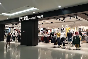 Padini Concept Store The Spring Kuching image