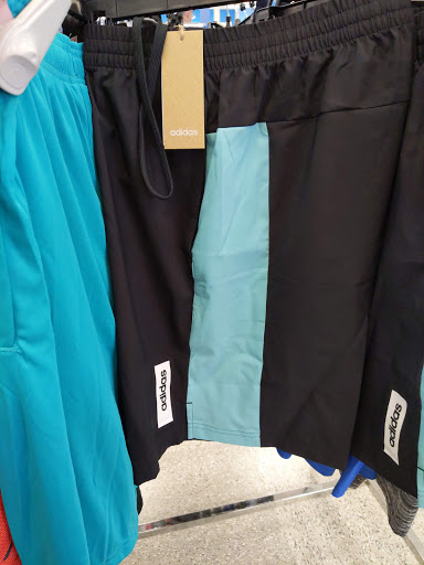 Clothing Store «Ross Dress for Less», reviews and photos, 1237 E Golf Rd, Schaumburg, IL 60173, USA