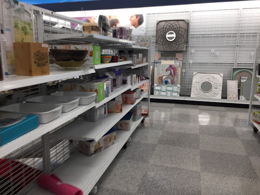 Clothing Store «Ross Dress for Less», reviews and photos, 1237 E Golf Rd, Schaumburg, IL 60173, USA