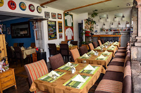 Yuraq Restaurant