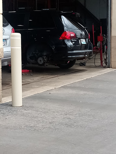 Tire Shop «Discount Tire Store - Homer Glen, IL», reviews and photos, 14011 S Bell Rd, Homer Glen, IL 60491, USA