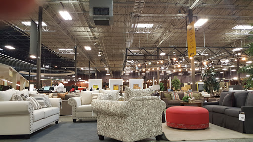Furniture Store «The Dump Furniture Outlet», reviews and photos, 10251 North Fwy, Houston, TX 77037, USA