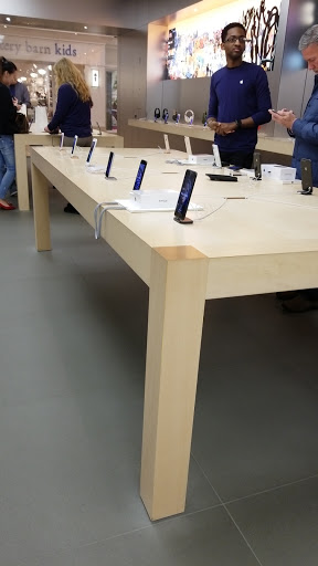 Computer Store «Apple Short Hills», reviews and photos, 1200 Morris Turnpike, Short Hills, NJ 07078, USA