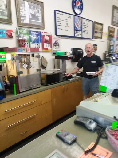 Grocery Store «Mohawk General Store», reviews and photos, 91130 Donna Rd, Springfield, OR 97478, USA