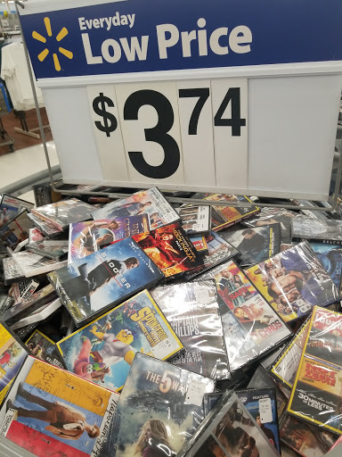 Department Store «Walmart Supercenter», reviews and photos, 2130 N Locust Ave, Lawrenceburg, TN 38464, USA