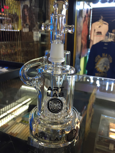 Tobacco Shop «Hot Box Smoke Shop», reviews and photos, 1111 El Camino Real #3, Santa Clara, CA 95050, USA