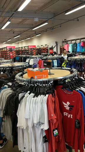 Sporting Goods Store «Nike Clearance Store», reviews and photos, 1275 Marina Blvd, San Leandro, CA 94577, USA