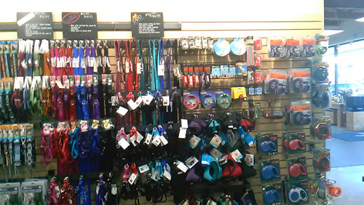 Pet Supply Store «Mud Bay», reviews and photos, 10245 SE 240th St, Kent, WA 98031, USA