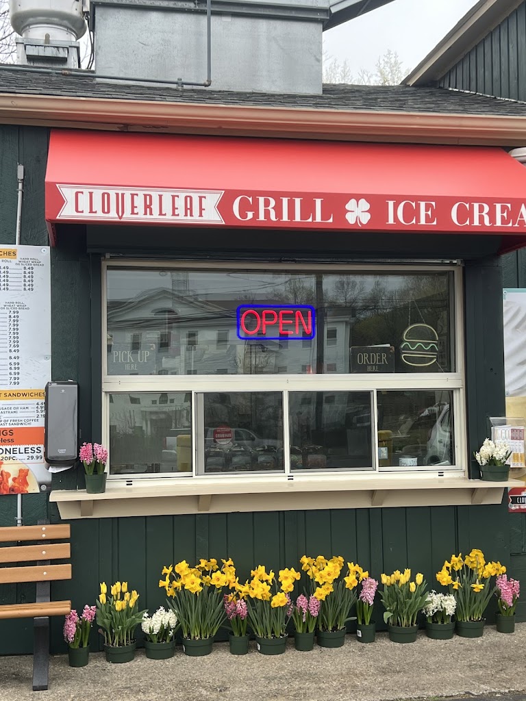Country CloverLeaf Grill and IceCream 06419