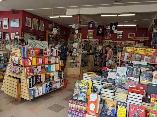Book Store «Pegasus Books Downtown», reviews and photos, 2349 Shattuck Ave, Berkeley, CA 94704, USA