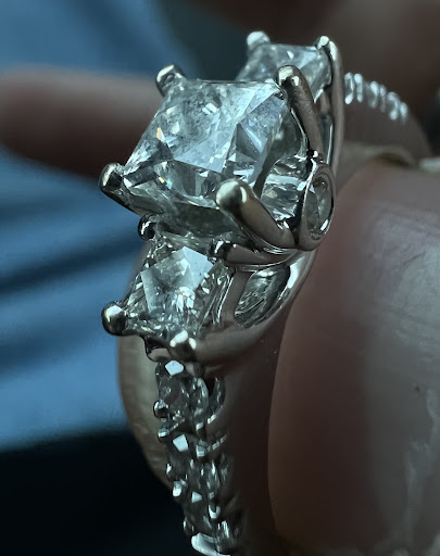 Pawn Shop «Tradeland Buy Sell Save», reviews and photos, 293 Daniel Webster Hwy, Nashua, NH 03060, USA