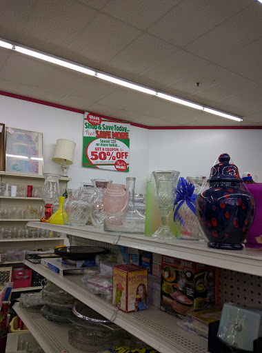 Thrift Store «Value World», reviews and photos, 11900 Detroit Ave, Lakewood, OH 44107, USA