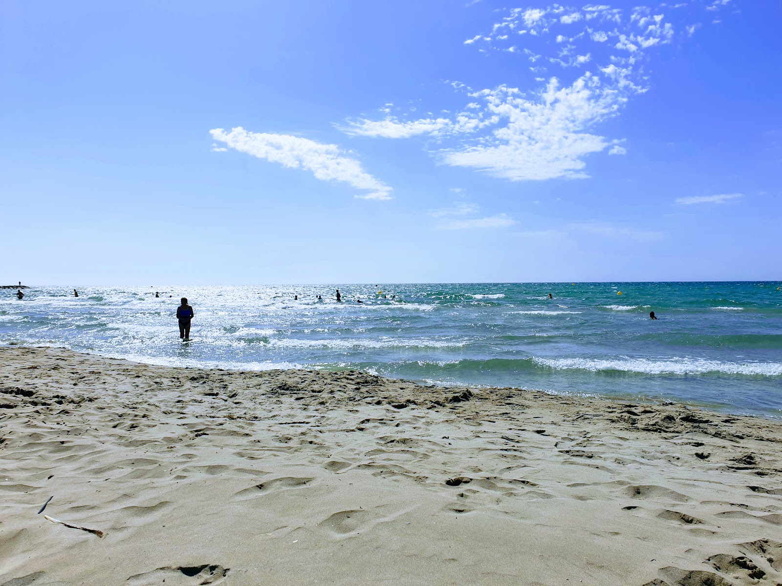 Plage Est St Maries'in fotoğrafı düz ve uzun ile birlikte