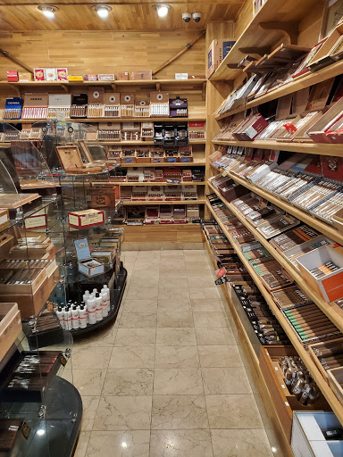 Tobacco Shop «PLYMOUTH CIGARS AND TOBACCO», reviews and photos, 16605 County Rd 24 #203, Plymouth, MN 55447, USA