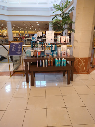 Department Store «Von Maur», reviews and photos, 7700 E Kellogg Dr N, Wichita, KS 67207, USA