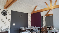 Atmosphère du Restaurant français Le Relais de L'Abbaye à Lonlay-l'Abbaye - n°6