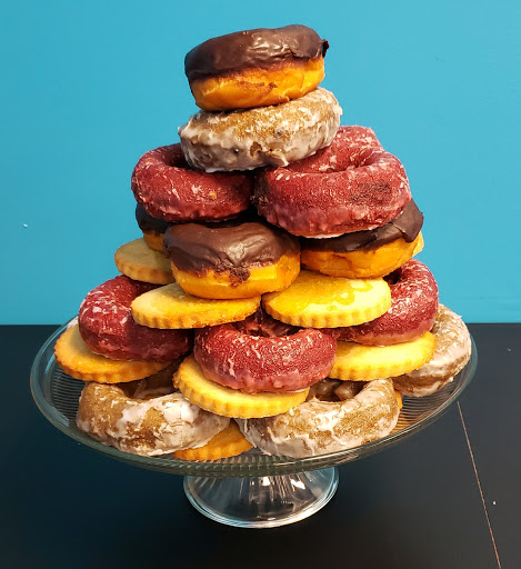 Donut Shop «Reds Donuts», reviews and photos, 60 S Jefferson St, Danville, IN 46122, USA