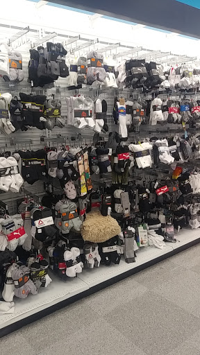 Clothing Store «Ross Dress for Less», reviews and photos, 7065 Cermak Rd, Berwyn, IL 60402, USA