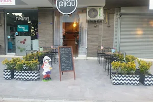 Cafe de Pilav image