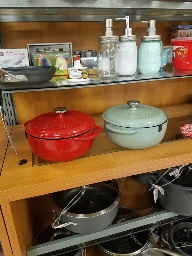 Department Store «T.J. Maxx», reviews and photos, 1751 Ritchie Station Ct, Capitol Heights, MD 20743, USA