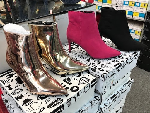 Shoe Store «Pix Shoes of Louisville», reviews and photos, 201 S Preston St, Louisville, KY 40202, USA