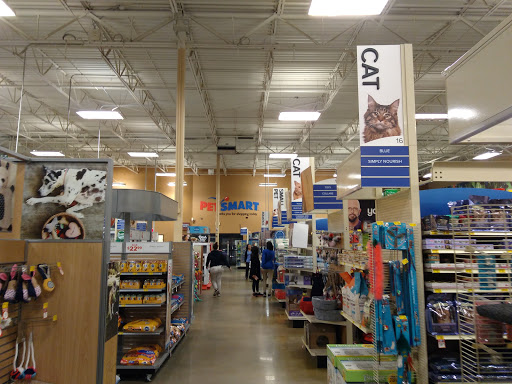 Pet Supply Store «PetSmart», reviews and photos, 2641 Lawndale Dr, Greensboro, NC 27408, USA