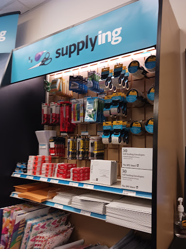 Shipping and Mailing Service «The UPS Store», reviews and photos, 7726 N First St, Fresno, CA 93720, USA