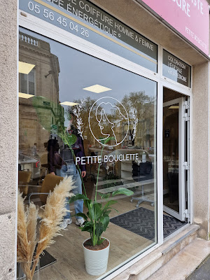Coiffure visagiste, coupe énergétique, manucure petite bouclette à Bordeaux