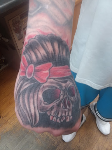 Tattoo Shop «Olde Towne Tattoo, LLC», reviews and photos, 2007 Central Ave, Kearney, NE 68847, USA