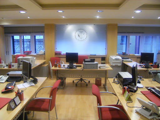 Información y opiniones sobre Colegio Oficial de Médicos de Valladolid de Valladolid