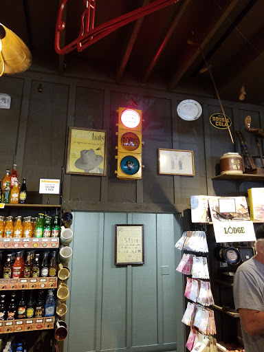 American Restaurant «Cracker Barrel Old Country Store», reviews and photos, 18531 N Creek Dr, Tinley Park, IL 60477, USA