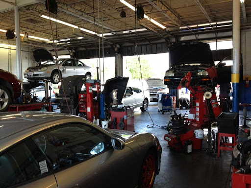 Auto Repair Shop «C & E Tire And Auto Service», reviews and photos, 11901 Indian Rocks Rd, Largo, FL 33774, USA