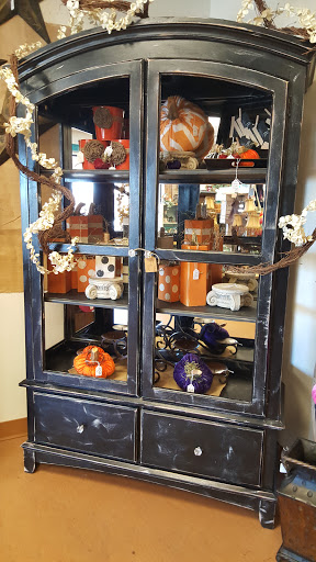 Furniture Store «3 Vintage Chicks», reviews and photos, 13012 N Cave Creek Rd, Phoenix, AZ 85022, USA