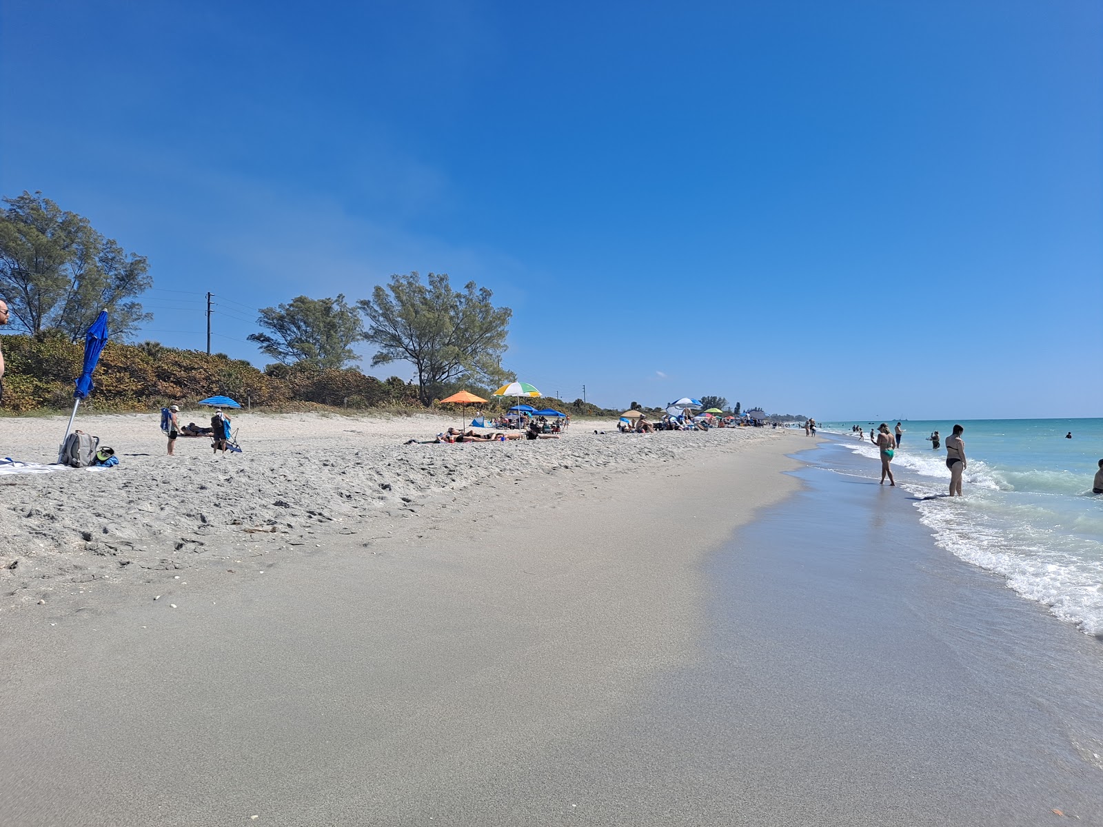 Foto de Blind Pass beach con arena gris superficie