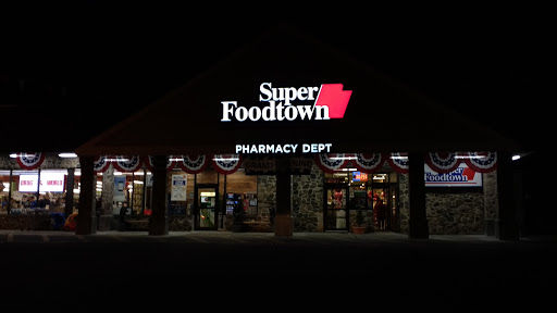 Grocery Store «Super Foodtown of Croton-on-Hudson», reviews and photos, 2005 Albany Post Rd, Croton-On-Hudson, NY 10520, USA