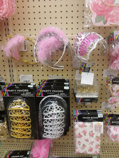 Craft Store «Hobby Lobby», reviews and photos, 210 Porters Vale Blvd, Valparaiso, IN 46383, USA